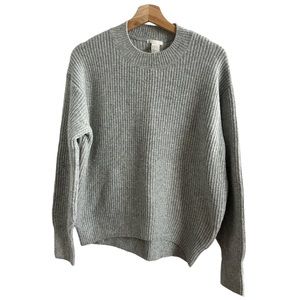 H&M gray/grey long sleeve knit sweater size small